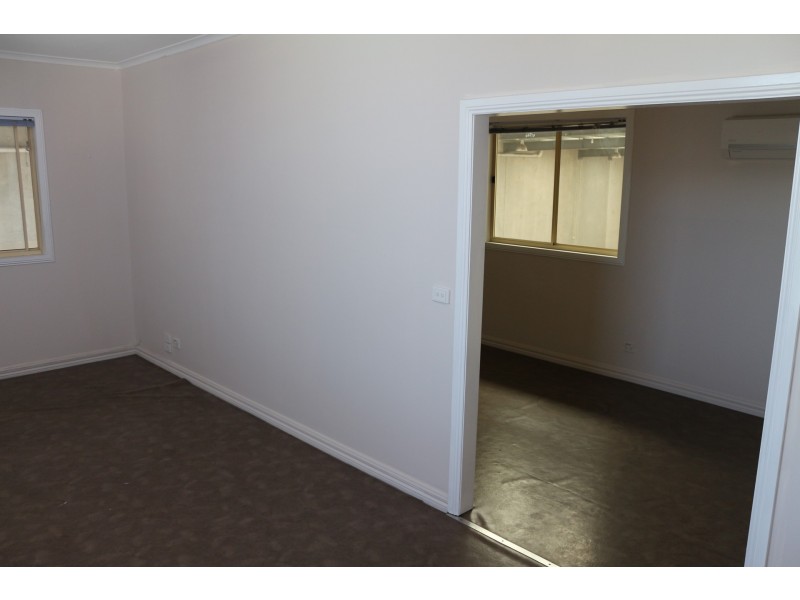 13 Second Avenue, Sunshine VIC 3020