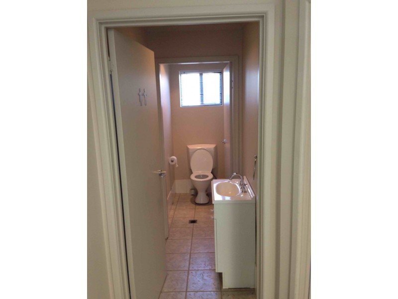 216 Urana Street, Ashmont NSW 2650