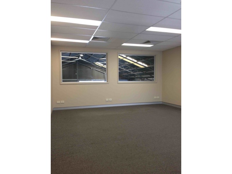 216 Urana Street, Ashmont NSW 2650