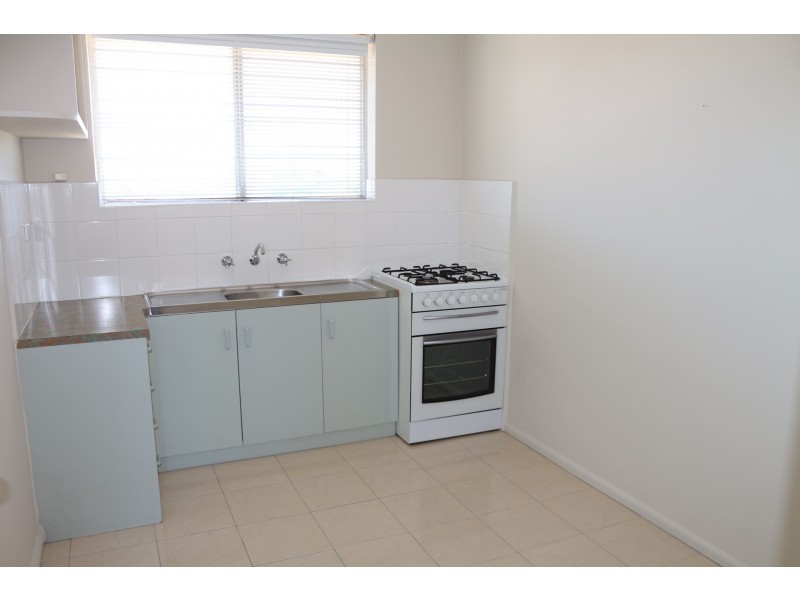 4/2 May Street, Altona North VIC 3025