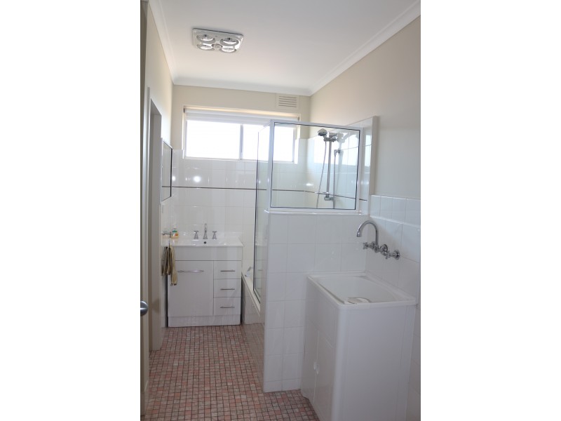 4/2 May Street, Altona North VIC 3025