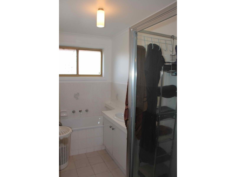 2/373 Geelong Road, Kingsville VIC 3012