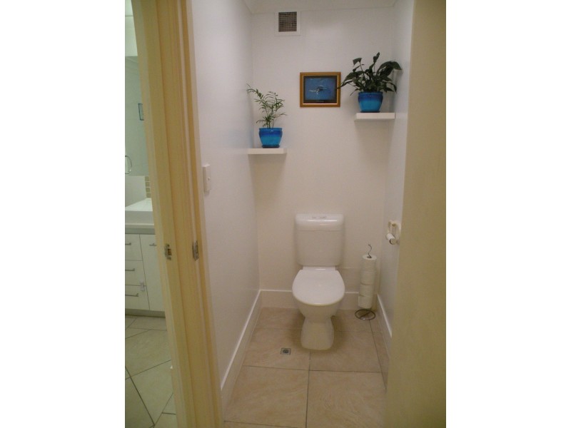 9/20-22 Whiting St, Labrador QLD 4215