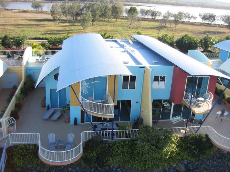 7 Bayside Way, Rosslyn QLD 4703