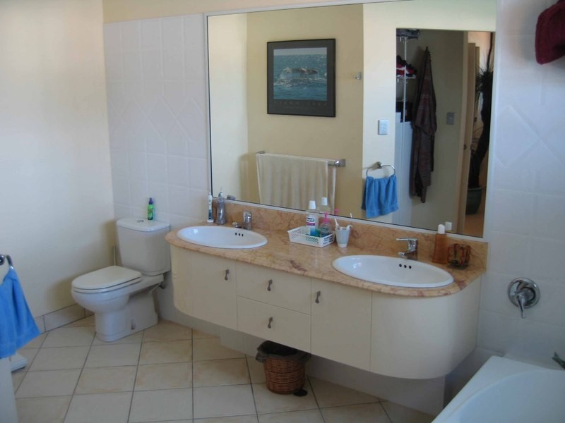 7 Bayside Way, Rosslyn QLD 4703