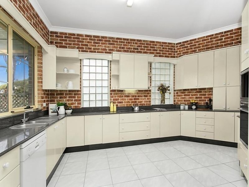 8 Moonbi Place, Kareela NSW 2232