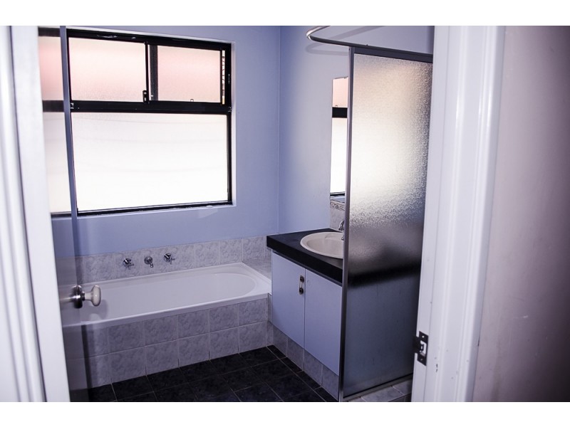 7 Mudlark Close, Langford WA 6147