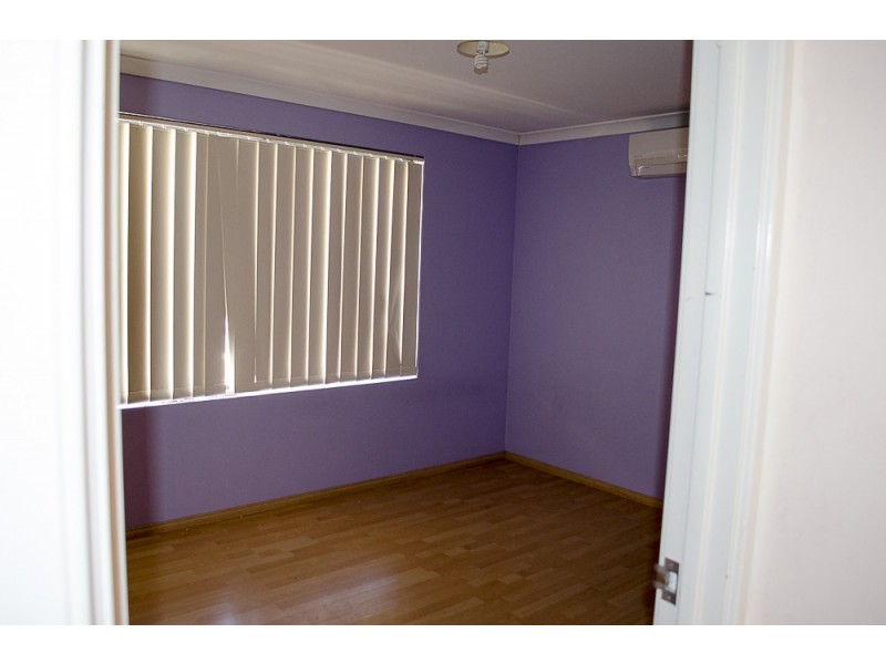 7 Mudlark Close, Langford WA 6147