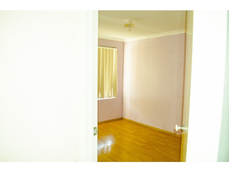 7 Mudlark Close, Langford WA 6147