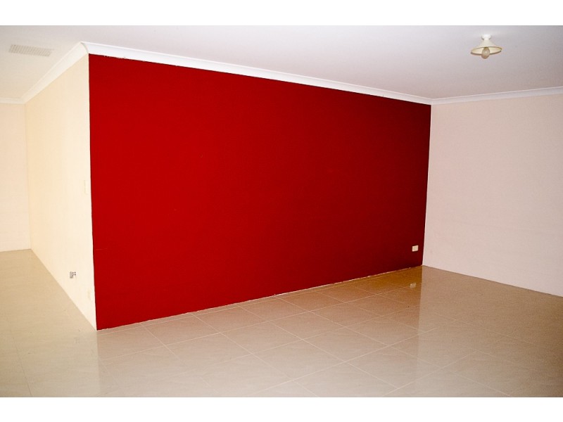 7 Mudlark Close, Langford WA 6147