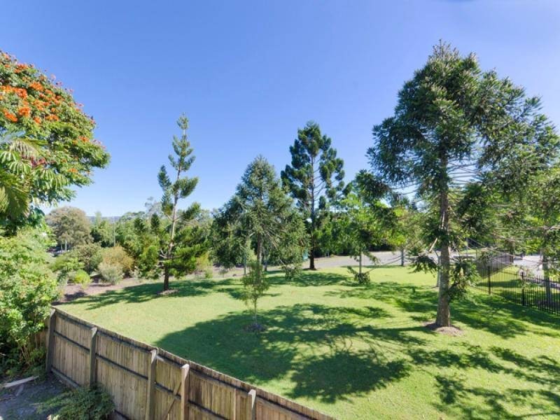 228 Ashmore Road, Benowa QLD 4217
