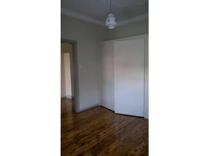 4  Rose Street, Parkes NSW 2870