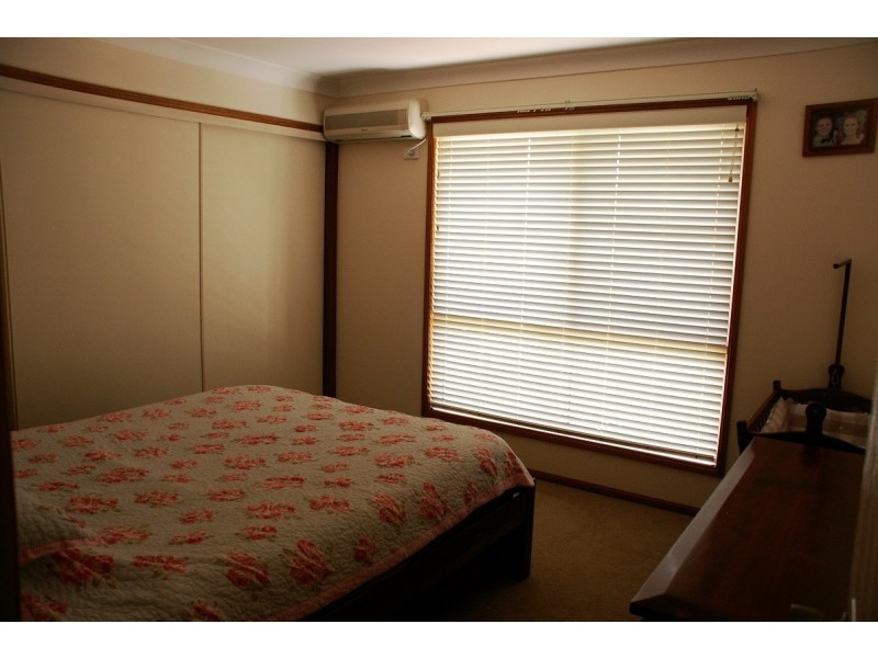 17 Candlebark Court, Glenvale QLD 4350