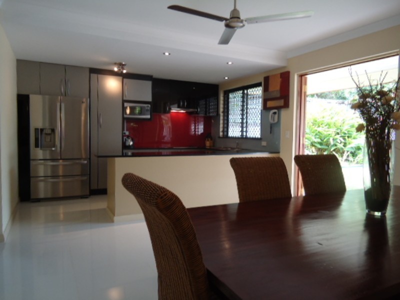 43 Stream Avenue, Kewarra Beach QLD 4879