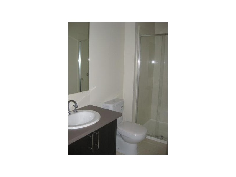 1/11 Victoria Street, Sydenham VIC 3037