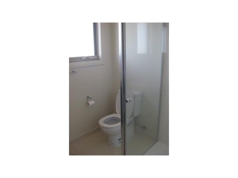 1/11 Victoria Street, Sydenham VIC 3037