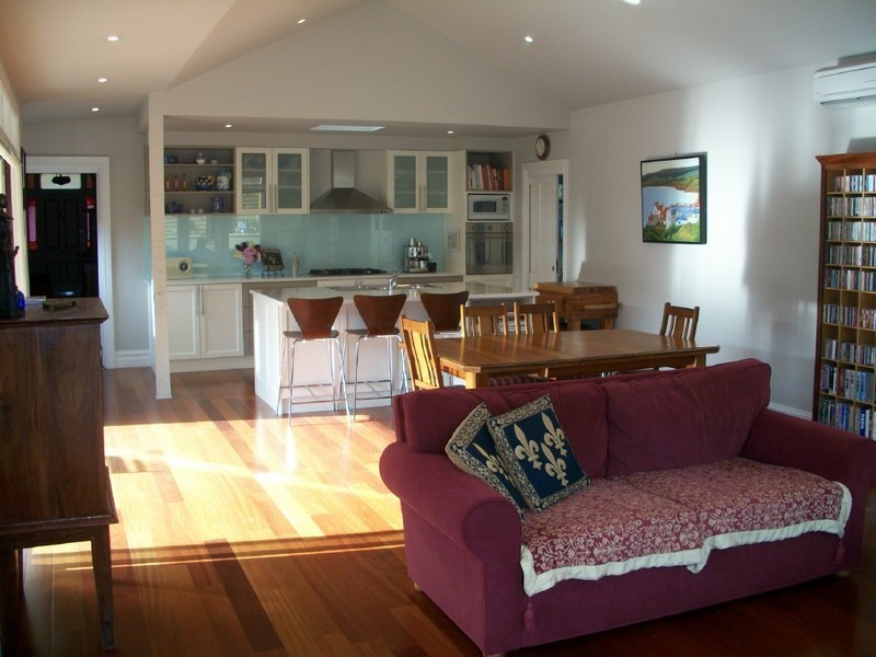 70 PEDDER STREET, New Town TAS 7008