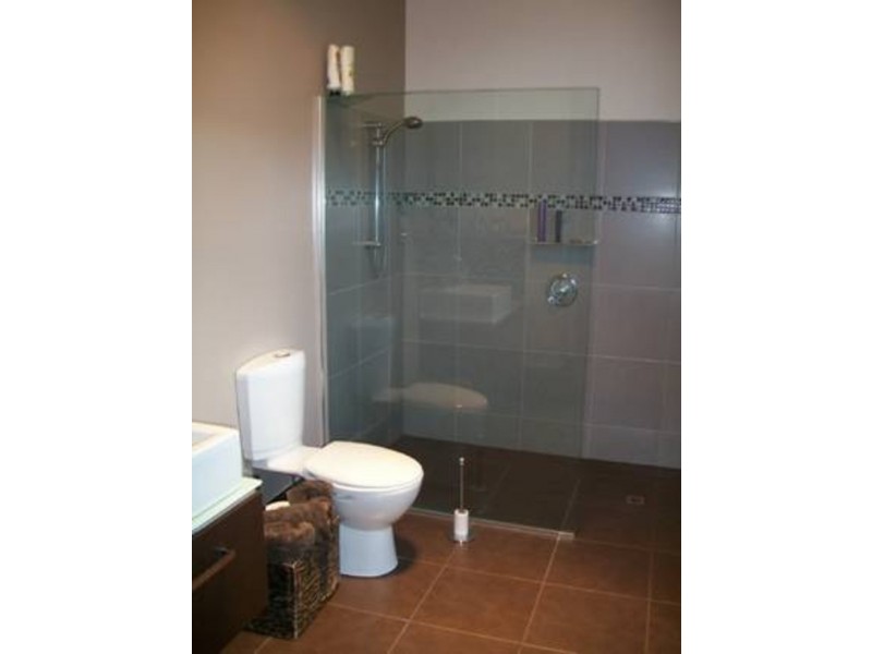 70 PEDDER STREET, New Town TAS 7008