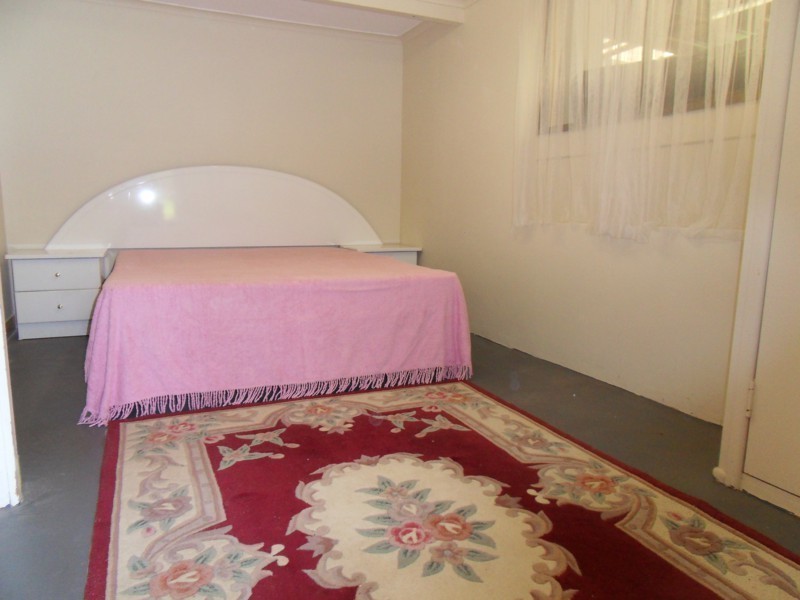 90c Cinderella Dr, Springwood QLD 4127