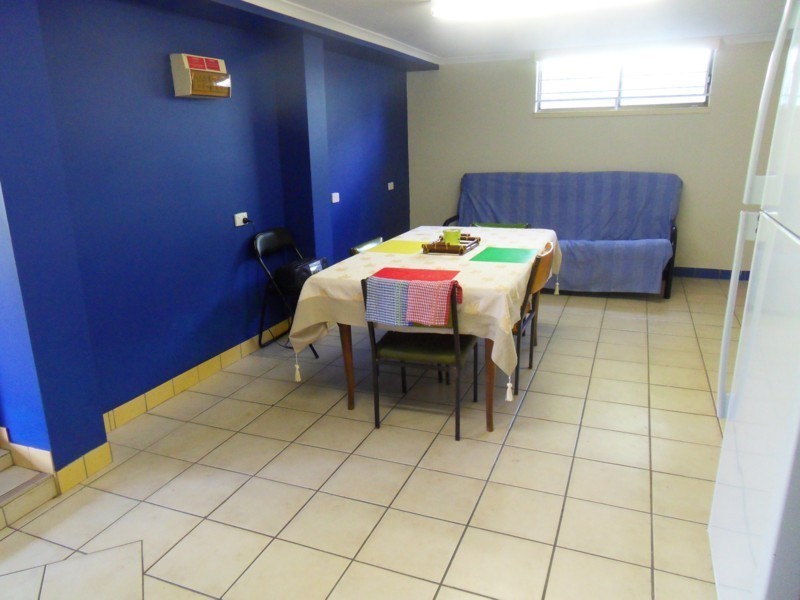 90c Cinderella Dr, Springwood QLD 4127