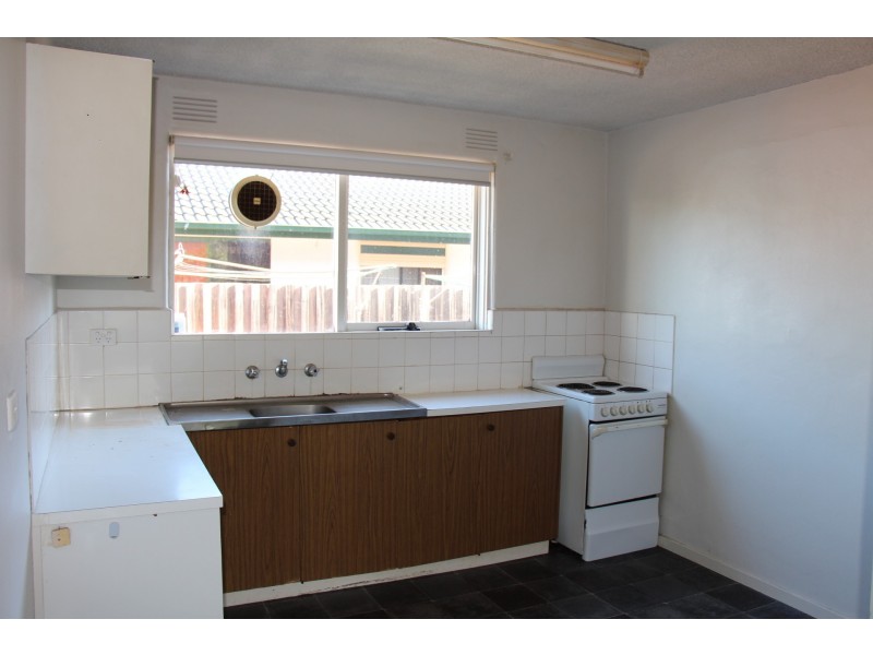 1/39 Rayner Street, Altona VIC 3018