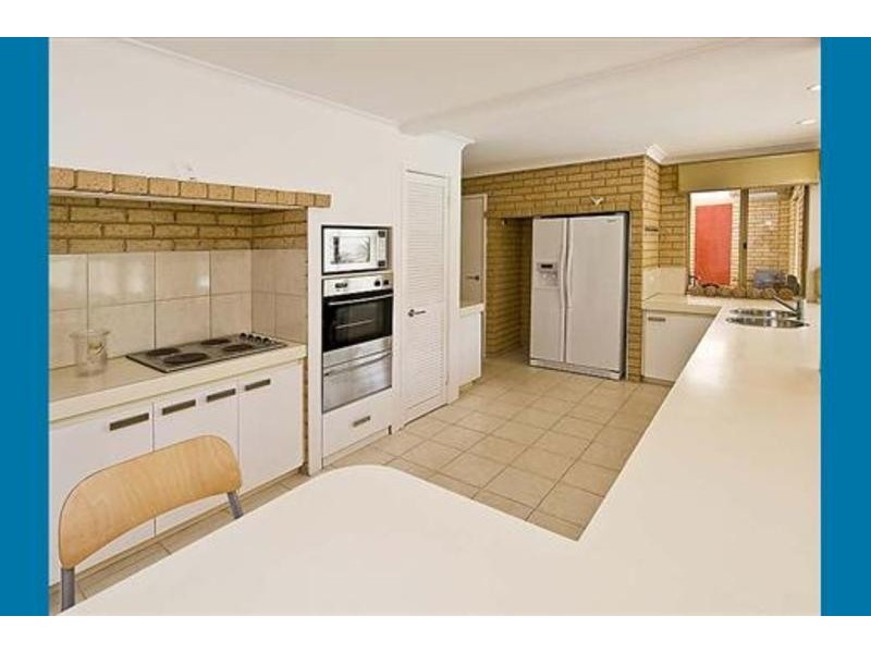 59 Kilkenny Circle, Waterford WA 6152