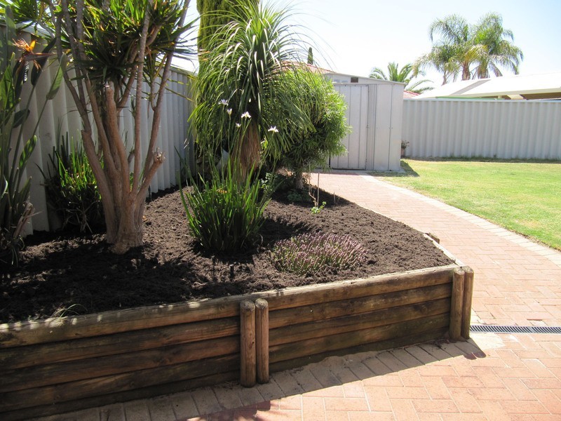 33 Wyperfeld Gardens, Ballajura WA 6066