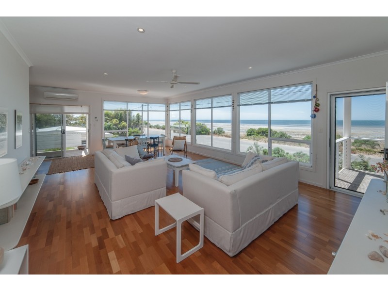 28 Esplanade, Port Vincent SA 5581