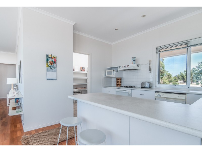 28 Esplanade, Port Vincent SA 5581