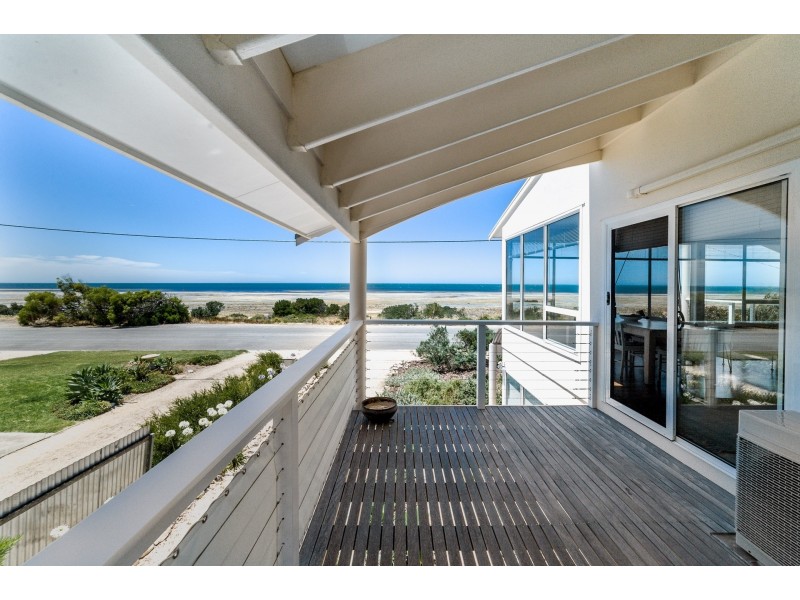 28 Esplanade, Port Vincent SA 5581