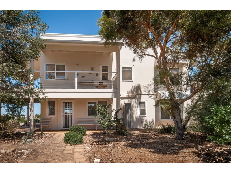 28 Esplanade, Port Vincent SA 5581