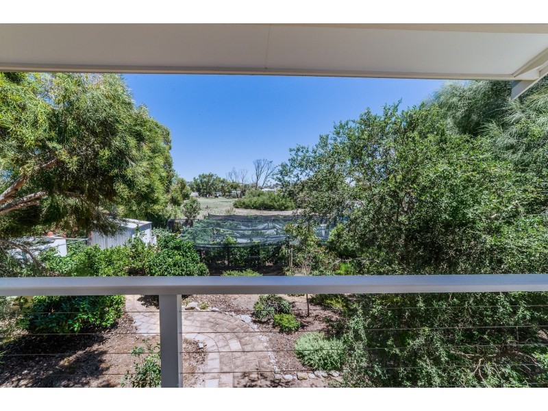 28 Esplanade, Port Vincent SA 5581