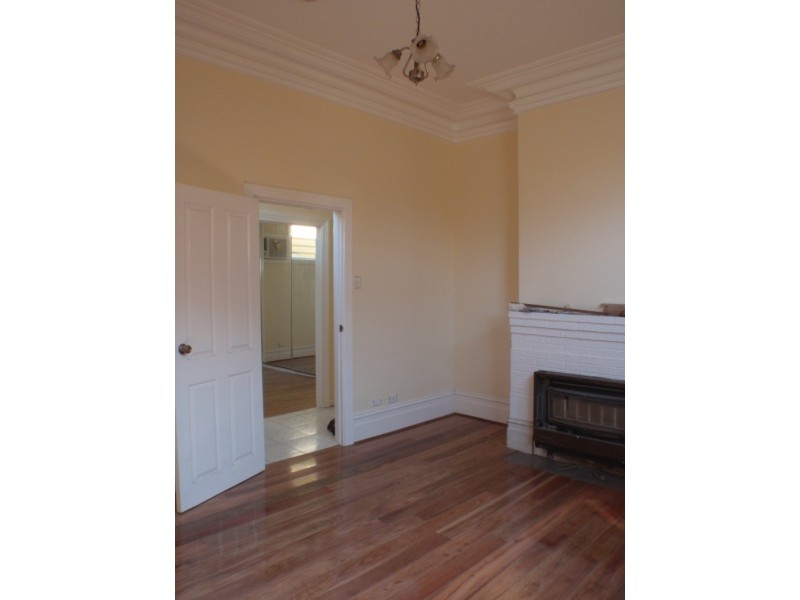 68 Moore St, Footscray VIC 3011