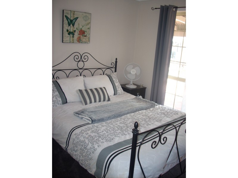 13 Newlands Street, Redland Bay QLD 4165