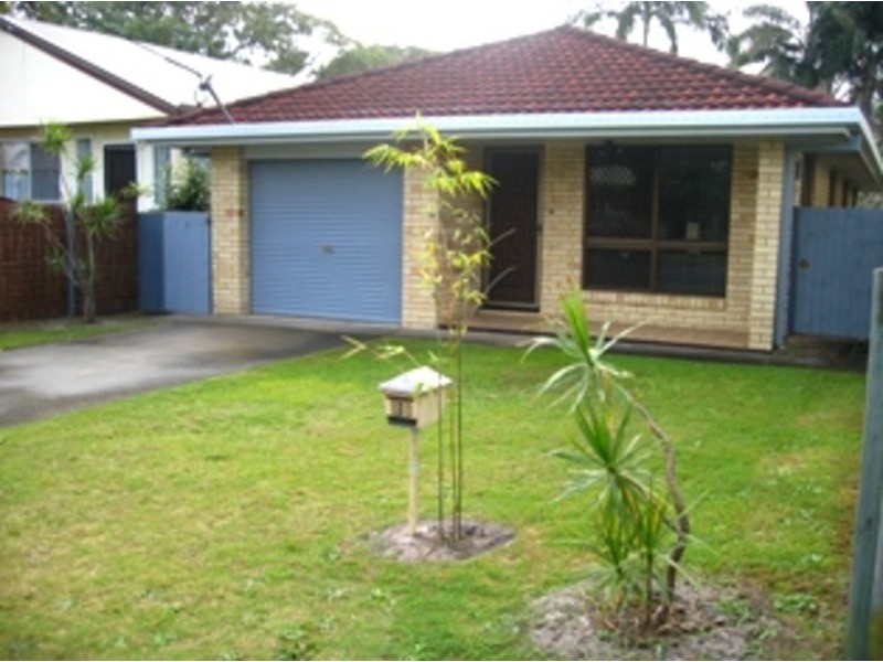 29 Sixth Ave, Palm Beach QLD 4221