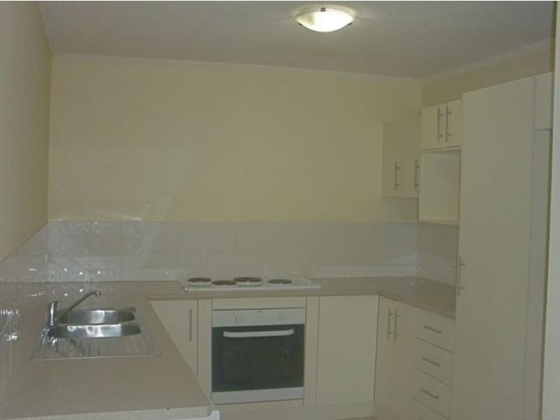 4/83 Queen Street, Southport QLD 4215