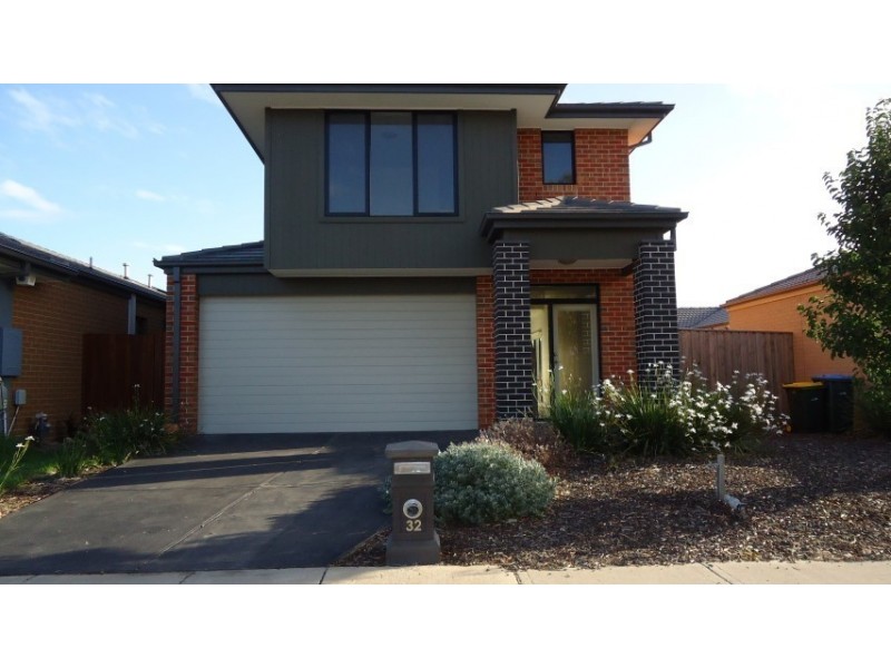 32 Martban Crescent, Point Cook VIC 3030