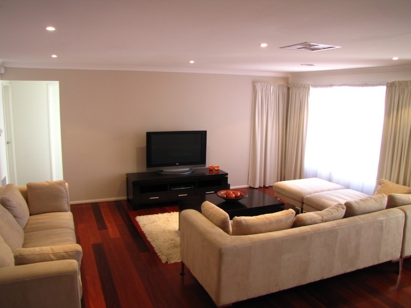 8 Gisborne Way, Caroline Springs VIC 3023