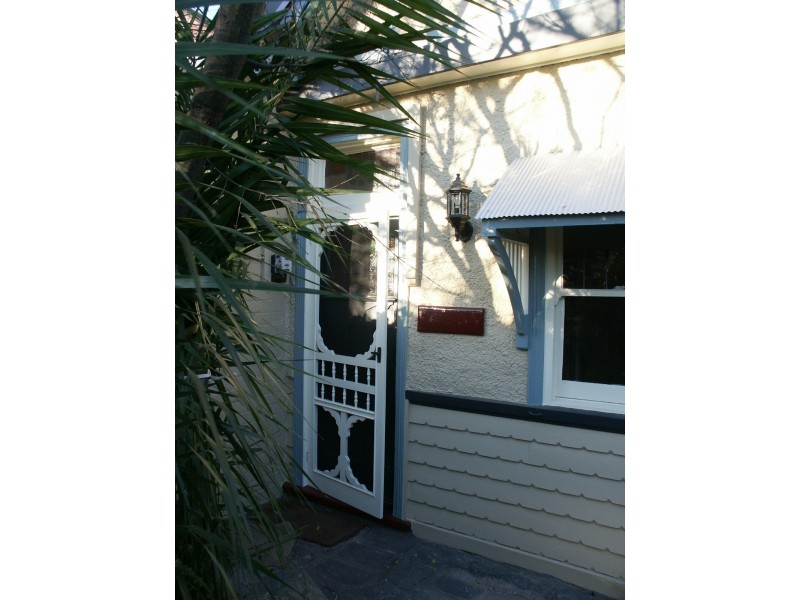 2A Warburton Street, Brunswick VIC 3056