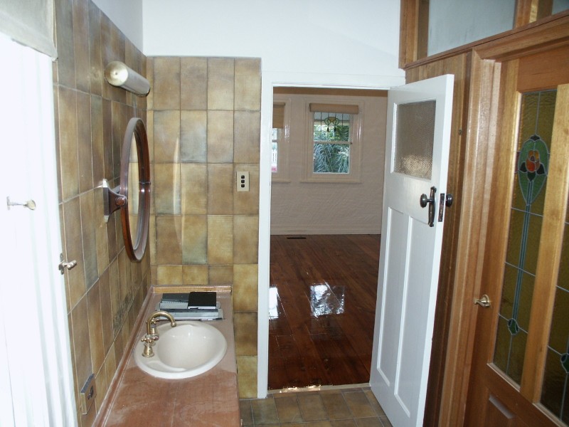 2A Warburton Street, Brunswick VIC 3056