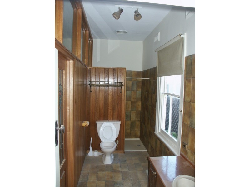 2A Warburton Street, Brunswick VIC 3056