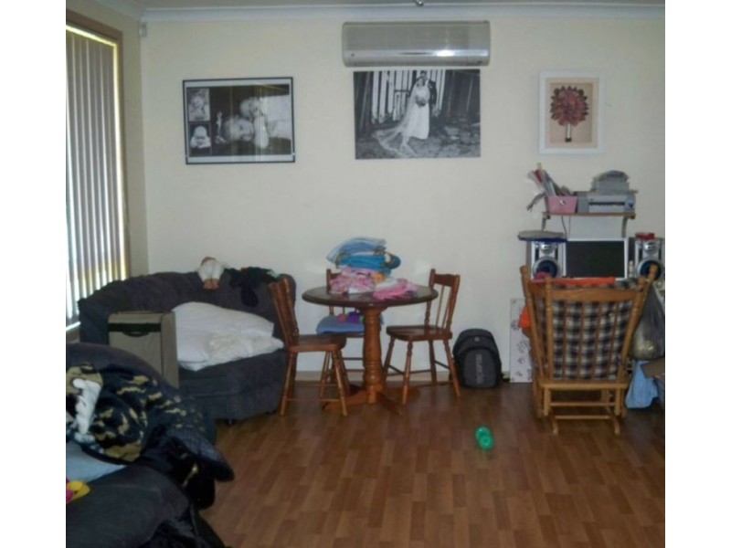 34 Cambridge St, Berkeley NSW 2506