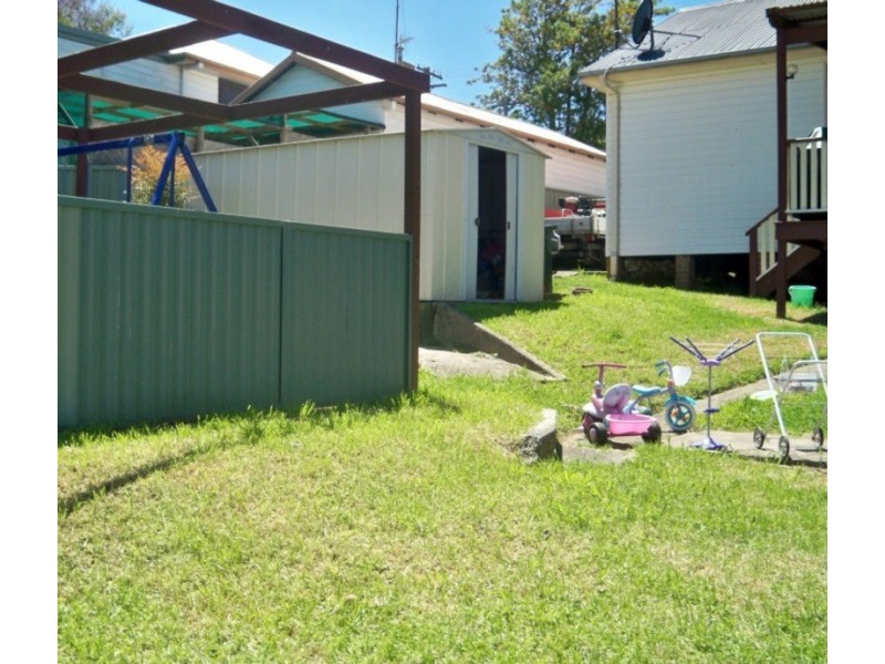 34 Cambridge St, Berkeley NSW 2506