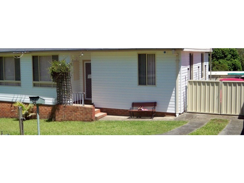 34 Cambridge St, Berkeley NSW 2506