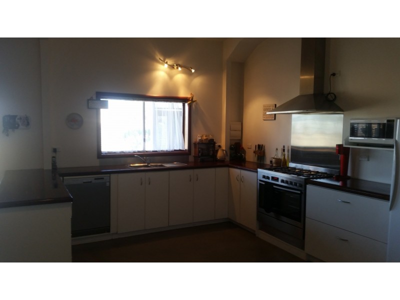 21 Dressage Circle, Deepdale WA 6532