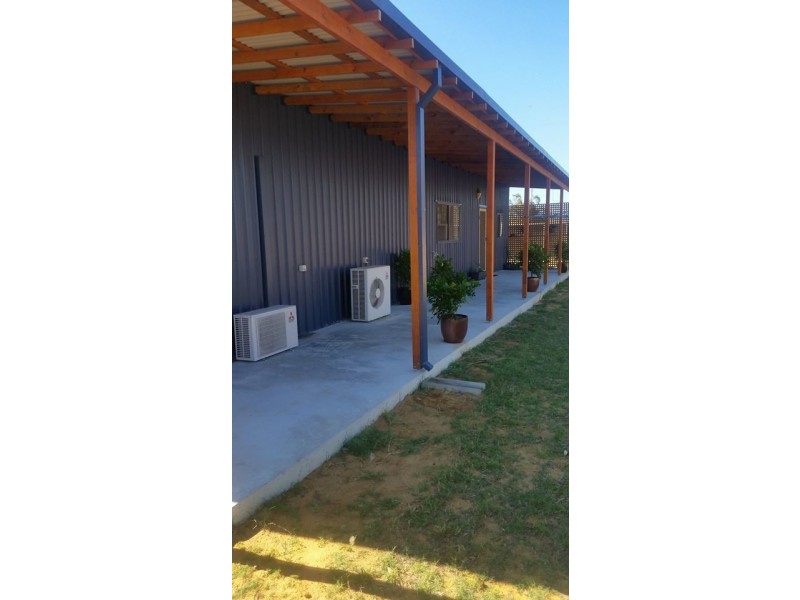 21 Dressage Circle, Deepdale WA 6532