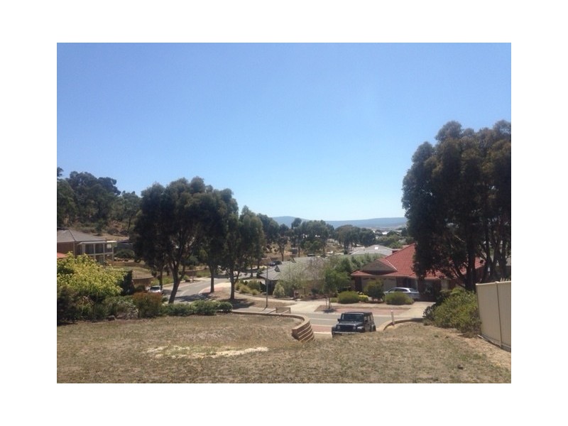 25 Lorikeet Crescent, Whittlesea VIC 3757