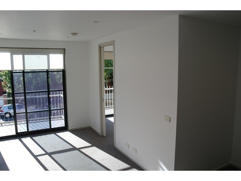 17/220 Barkly Street, St Kilda VIC 3182