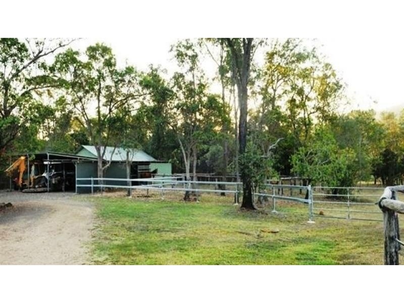 42 Holloway Drive, Sugarloaf QLD 4800