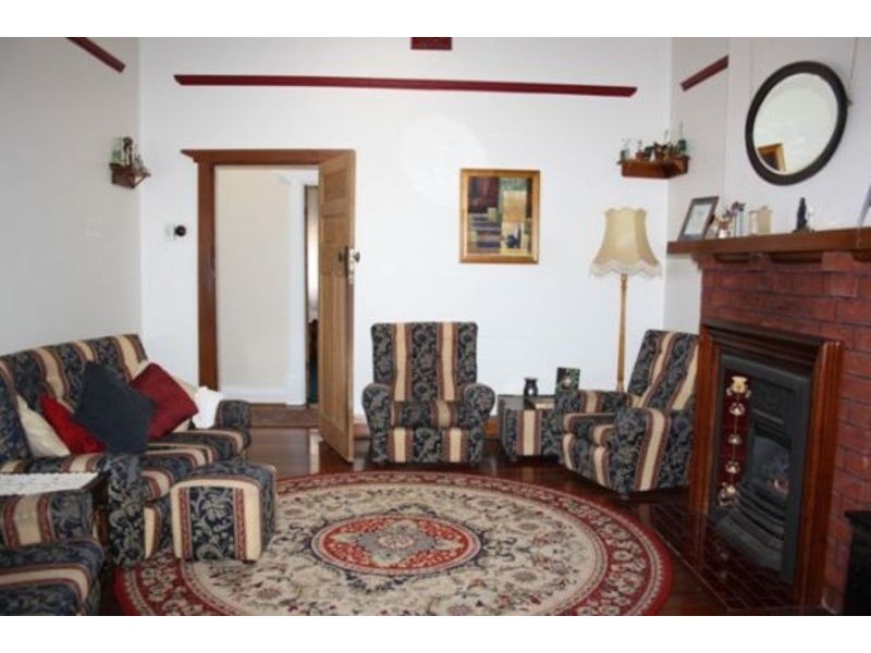 17 Robinson Street, Inglewood WA 6052